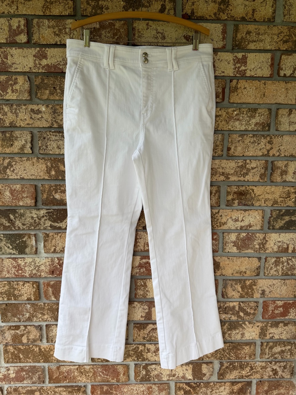 Talbots Flare Leg Pintuck Jeans NWT! Women’s Size 12P Solid White